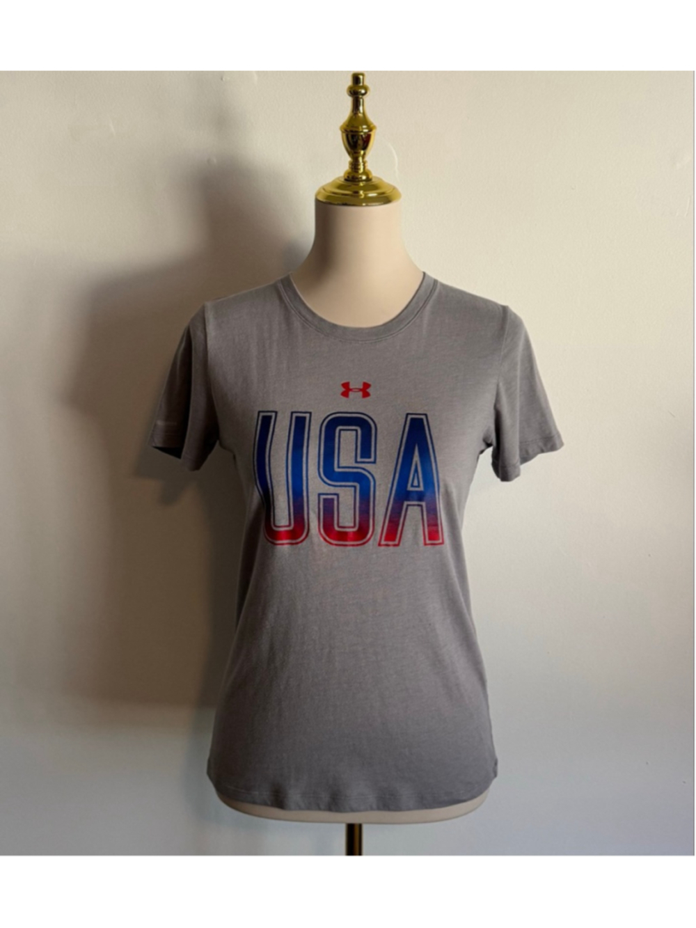 Women's Under Armour USA Short Sleeve Tee S Gray Red